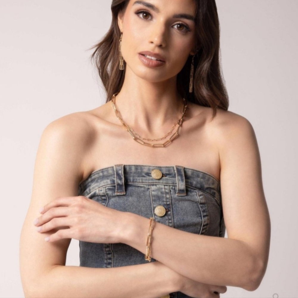 Fashion Fix ~ Monochromatic Matinee Gold Necklace & Bracelet Set